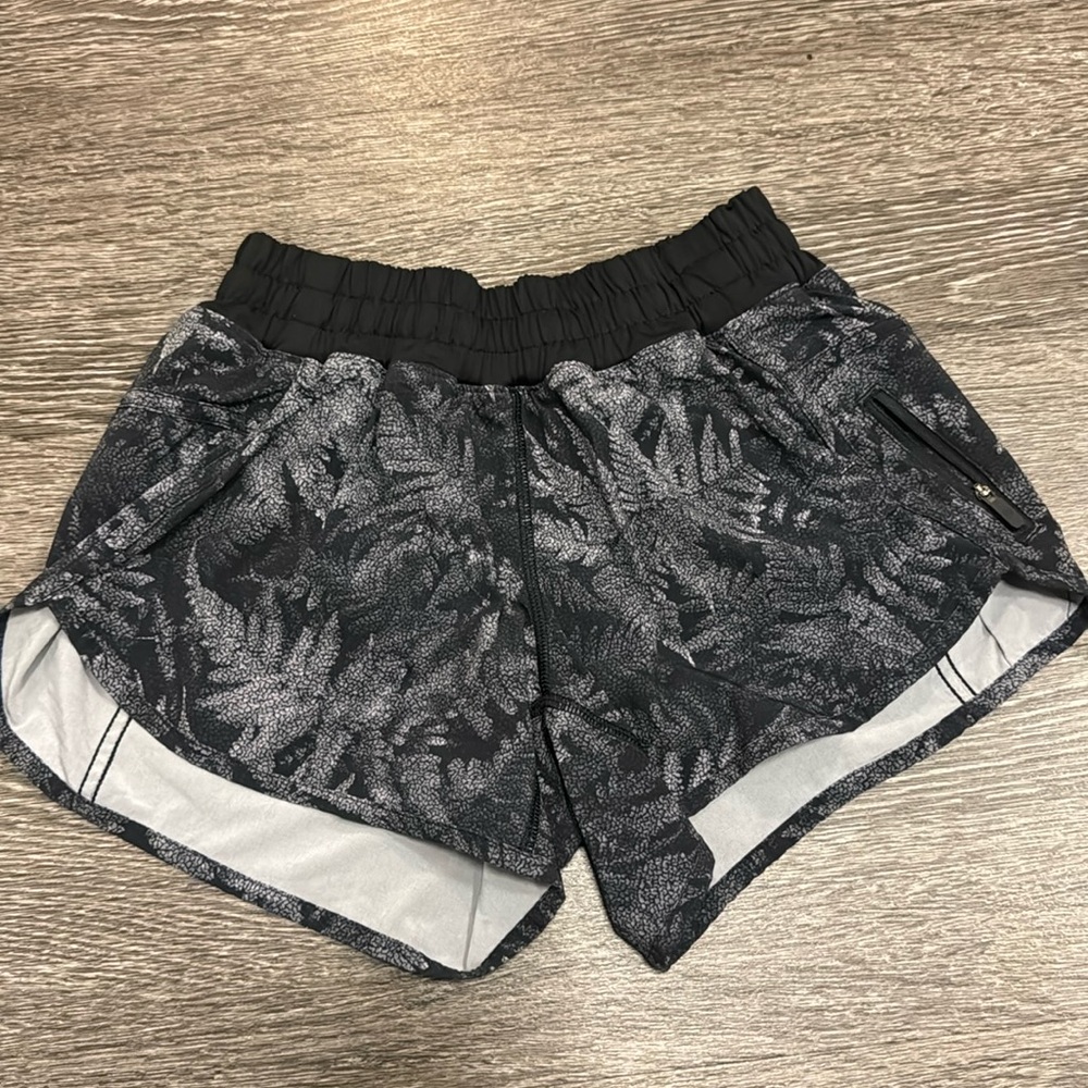 Lululemon running shorts - size 4